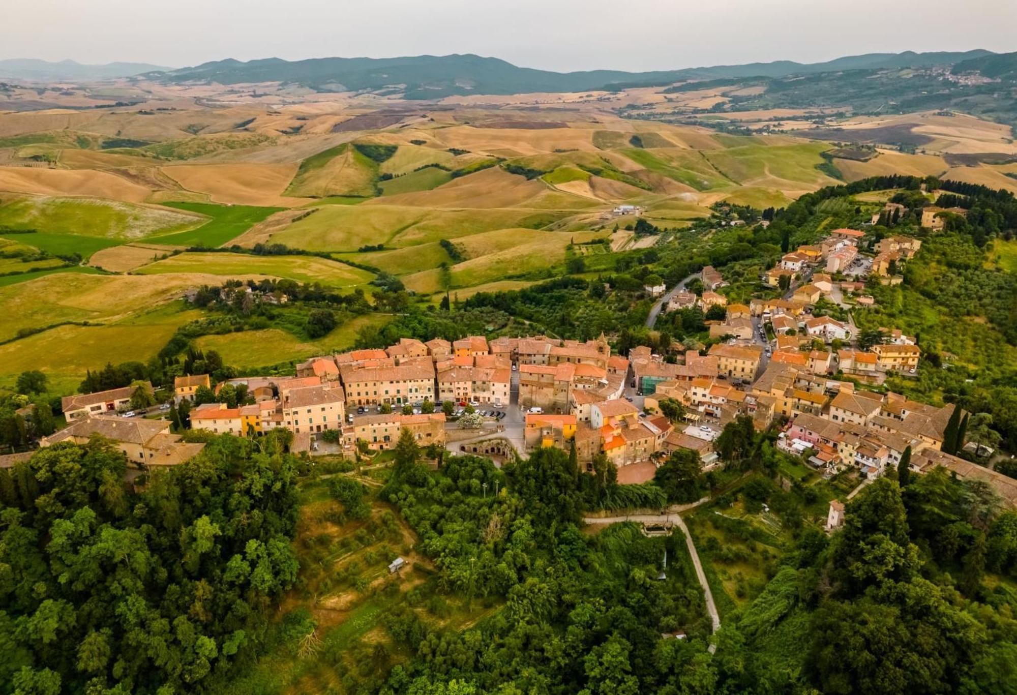 Il Sole Alla Terra Terricciola Exterior foto